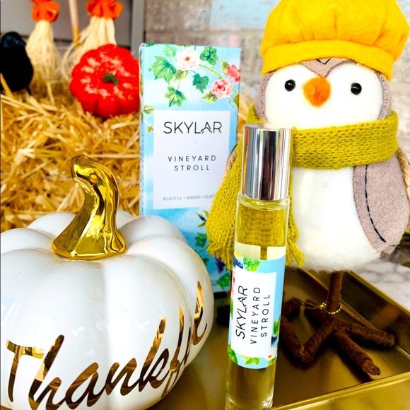 Skylar Vineyard Stroll ❌SOLD❌ - Picture 1 of 1